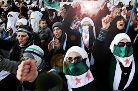 المرأة في الثورة السورية: الدور النضالي والتحديات والآفاق بعد النصر